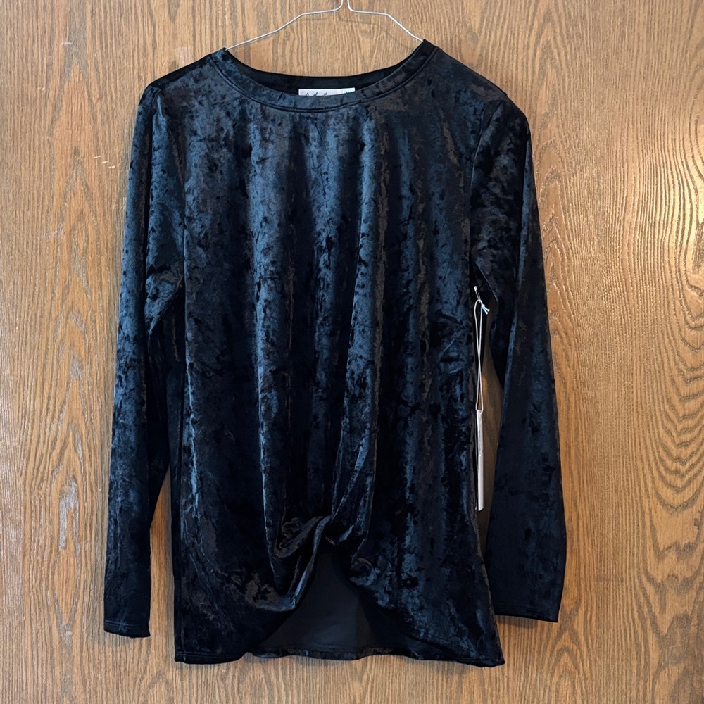 Nordstrom Another Love NWT Black Velvet Long Sleeve Blouse Size M LS Top